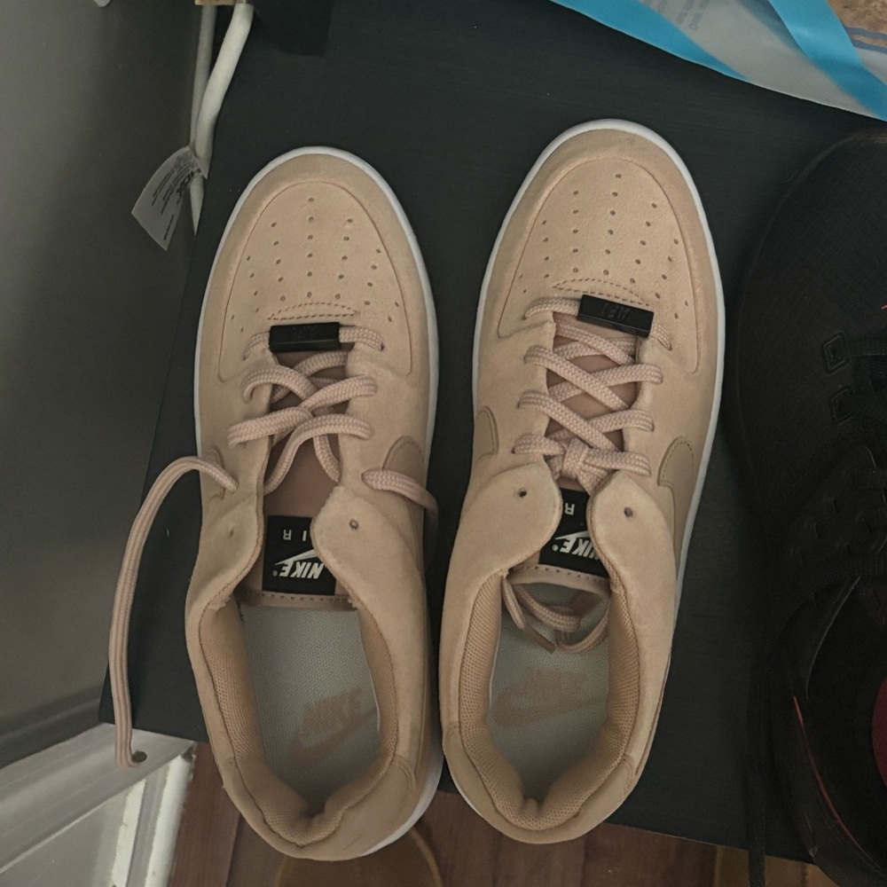 Nike Air Force Sage Low
 Never Used Mint Condition
Original Price:$160